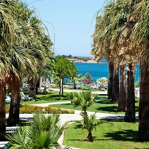 4* Курортный комплекс Club Tarhan